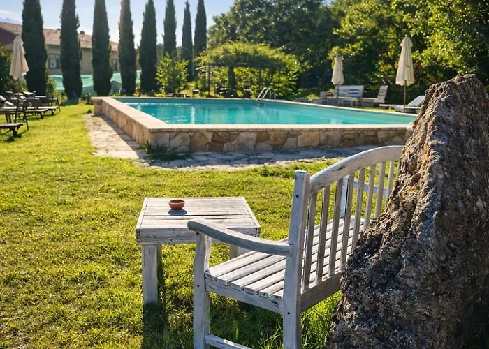 Il Borgo Del Lupo Relax Family Apartments In Tuscany With Restaurant & Swimming Pool Sarteano